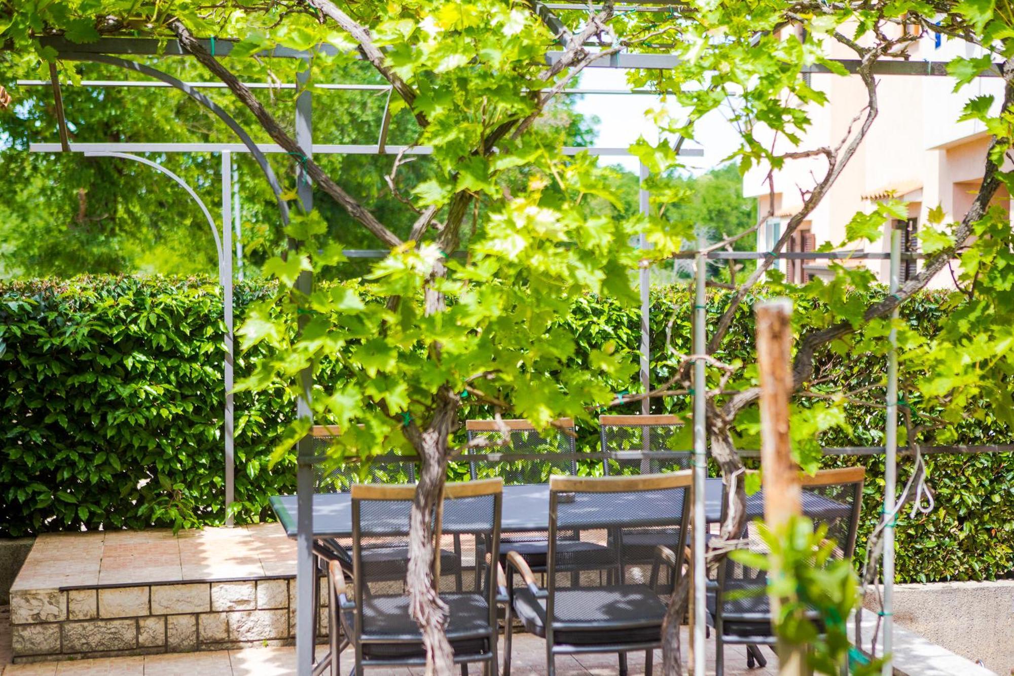 Apartman Lorena *