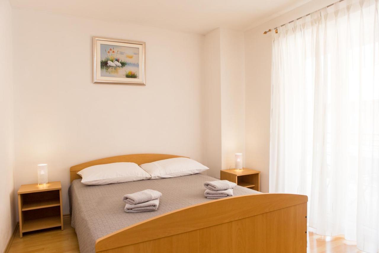 Lorena Appartement *