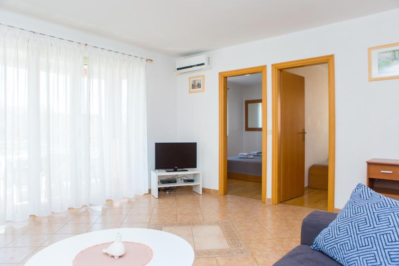 Lorena Apartment